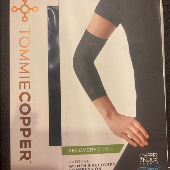 Tommie Copper Accessories - Tommie Copper Women's Recovery Compression Sleeve 4XL